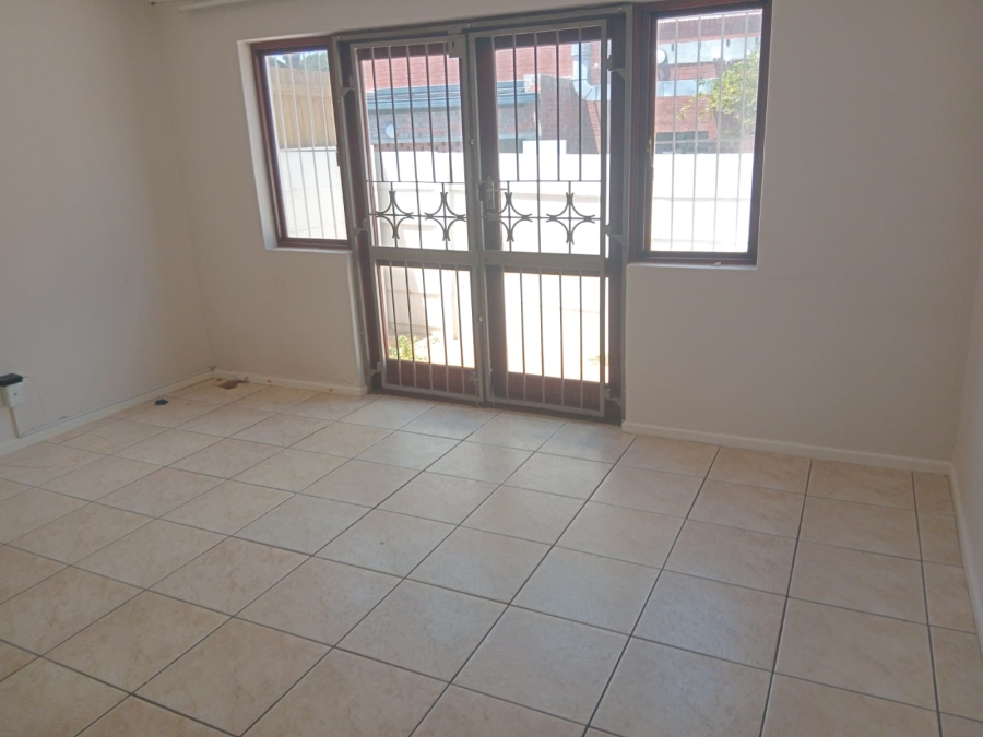 2 Bedroom Property for Sale in Kirstenhof Western Cape